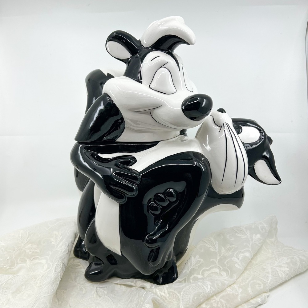 Vintage Pepe Le Pew and Penelope Kiss Cookie Jar 1996 Loony Toons Warner Novelty